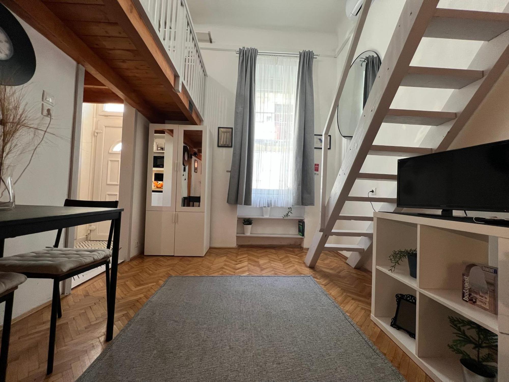 Lovely Little Loft Studio In The Heart Of Budapest Exteriör bild