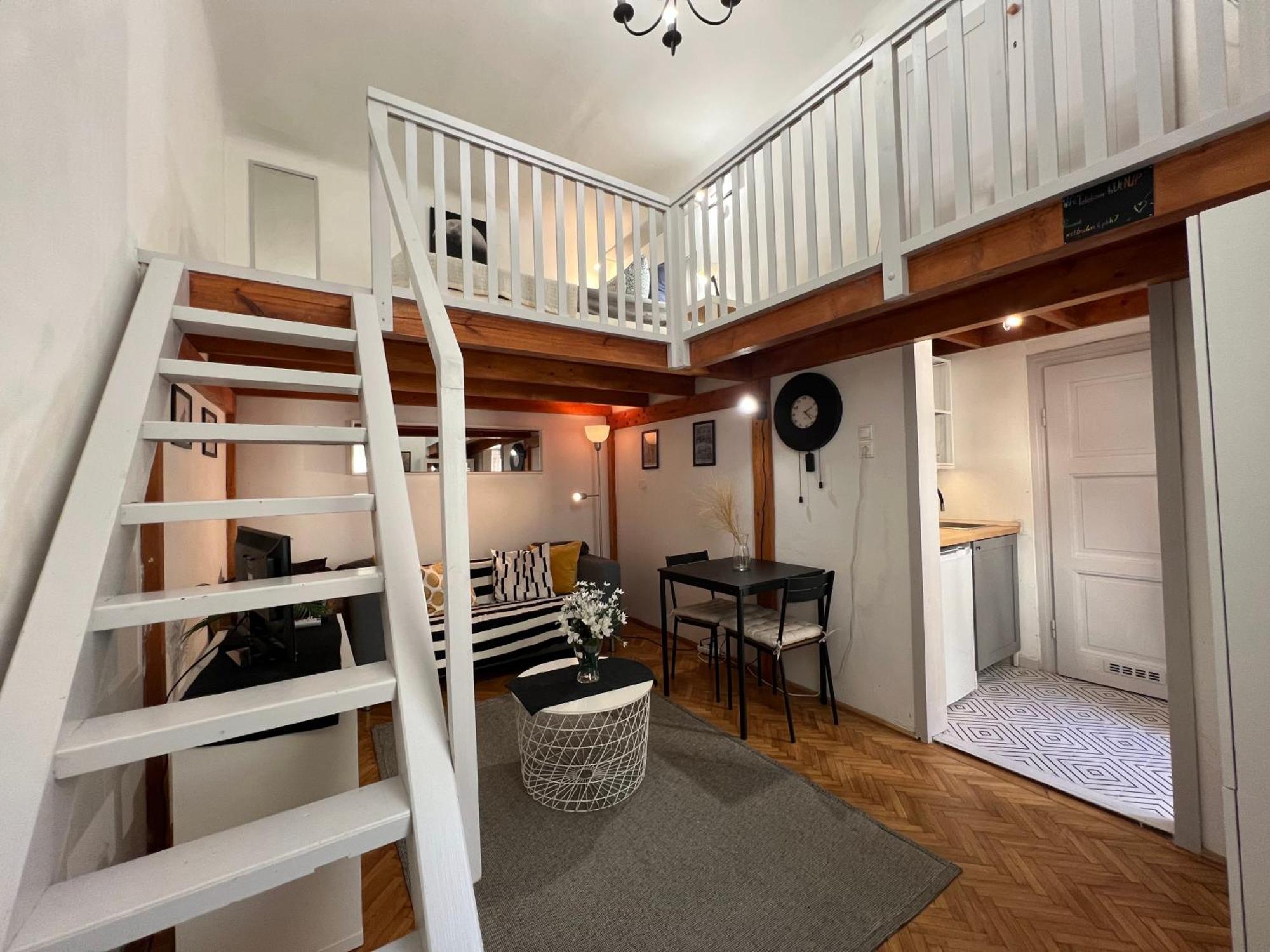 Lovely Little Loft Studio In The Heart Of Budapest Exteriör bild