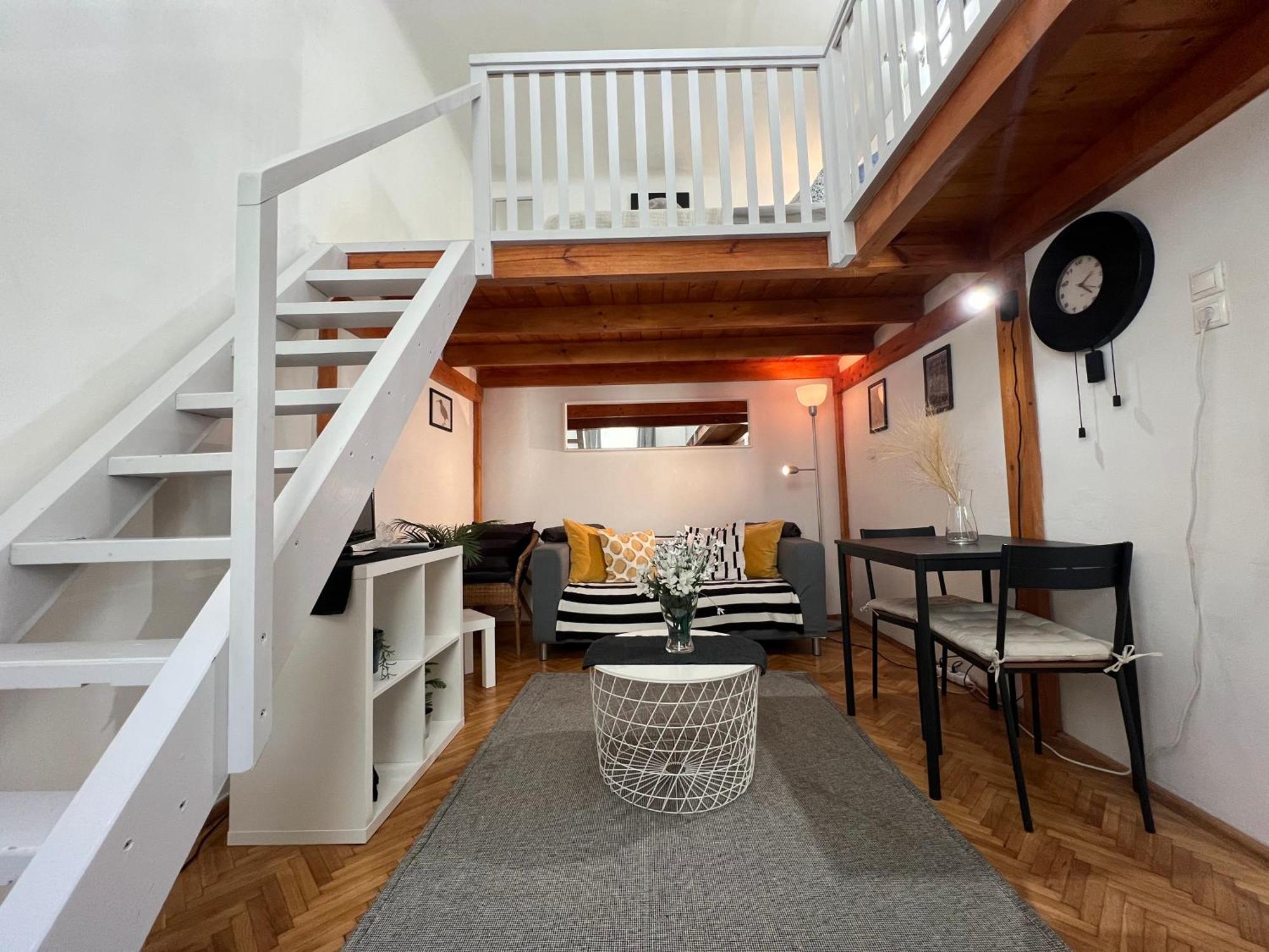 Lovely Little Loft Studio In The Heart Of Budapest Exteriör bild
